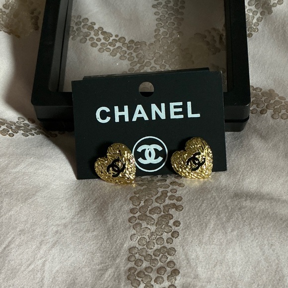 The Unbranded Brand Jewelry - Earrings Luxury Heart Stud Gold with Black CC Logo